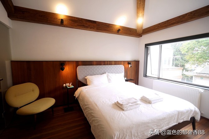 周末白相里的一张床、一群朋友、暴走于迪士尼乐园