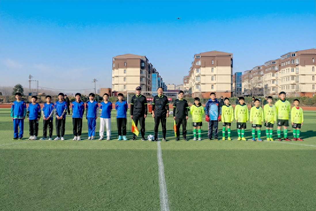 新乡足球锦标赛,新乡足球业余联赛比赛