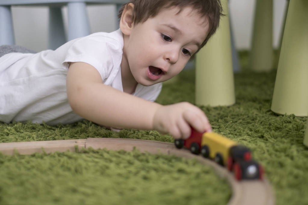 两岁小孩应该如何引导培养,2岁孩子养育技巧