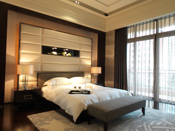 卧室的床选高的还是矮的,卧室的床选框架还是箱体