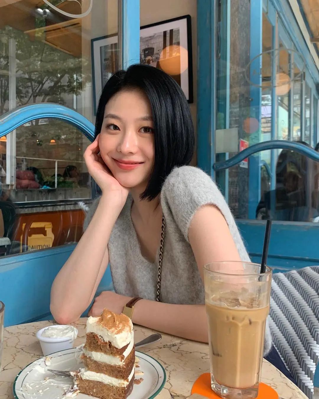 短发夏季气质穿搭高级感,夏季时尚个性精神短发