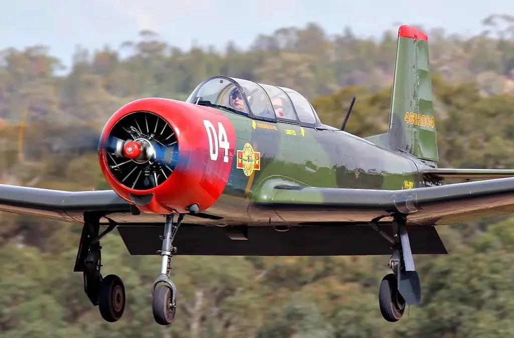 进口的初教6教练机,初教6教练机最新改型