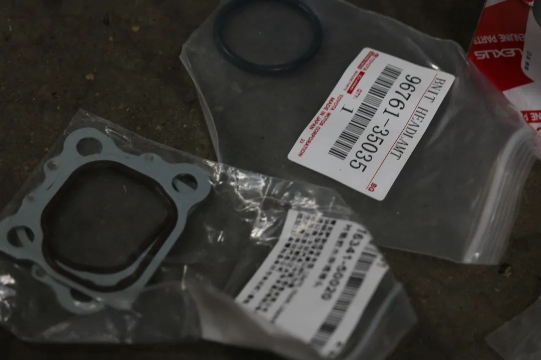 雷克萨斯ls430翻新修复,雷克萨斯ls430老车翻新作业