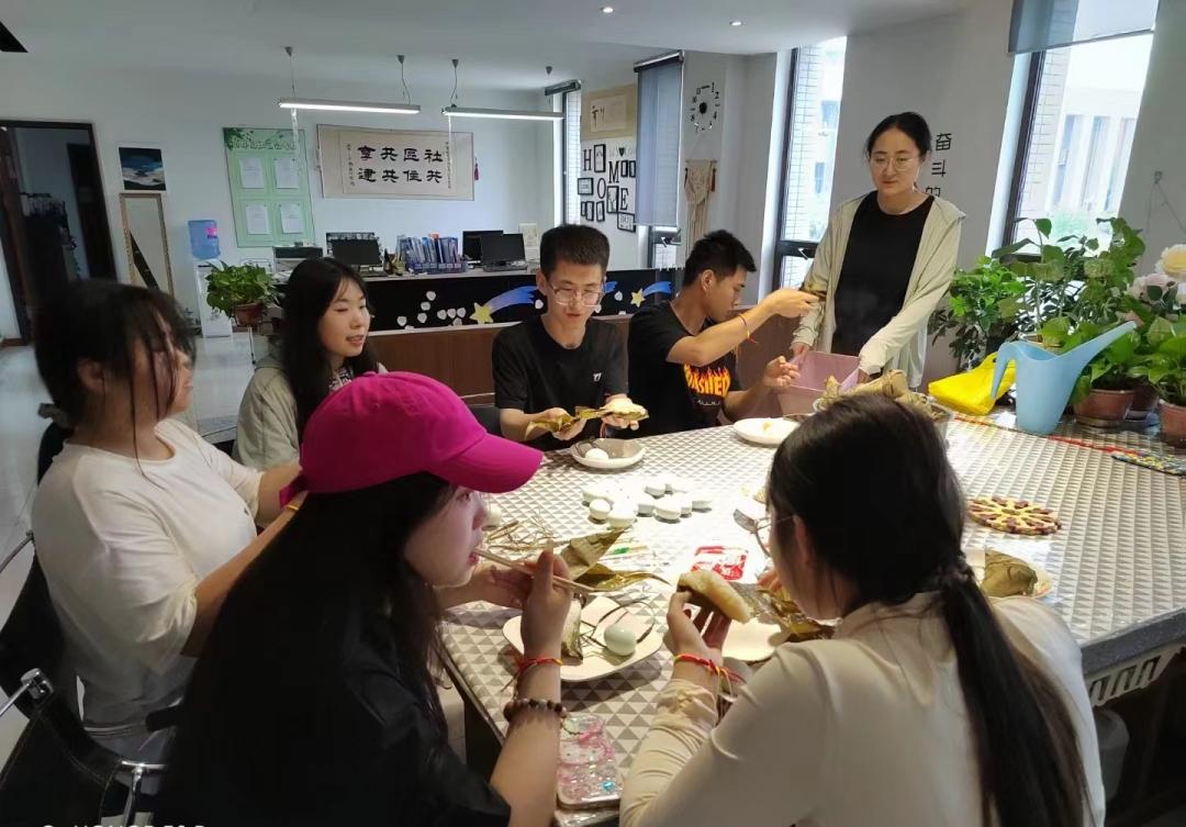 各具特色、独家体验！学长学姐带你逛遍六大社区