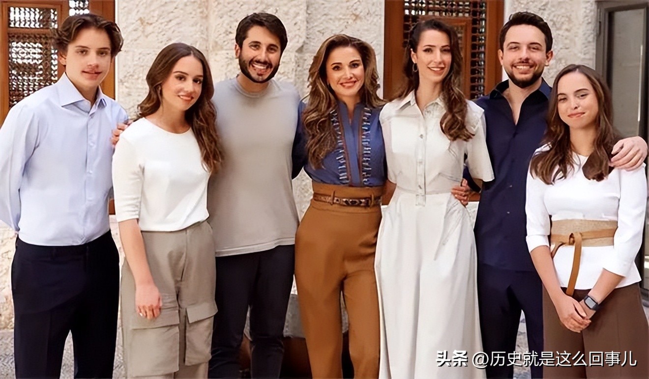 世界各国王室公主,世界各国的王室服饰