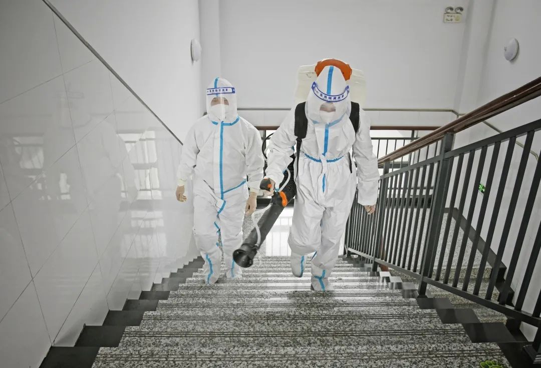 复课复学消毒消杀简报,复学复课学生食堂清洁和消杀