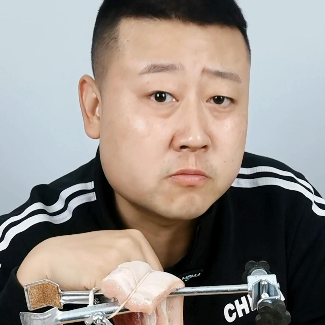 把这个往大肚腩上一贴，瞬间就能出油？#陈大胆测评