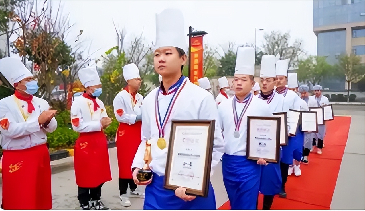 为什么说宁上烂高中也不读技校,为什么宁选烂高中不选技校