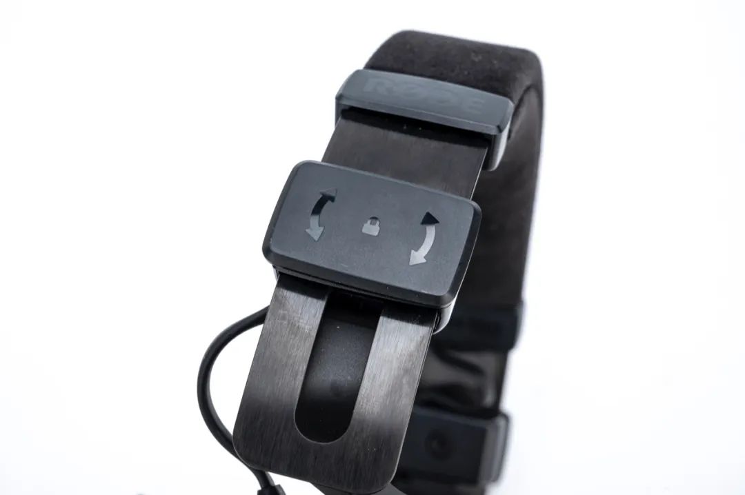 罗德麦克风一拖二监听使用方法,罗德麦克风日常使用