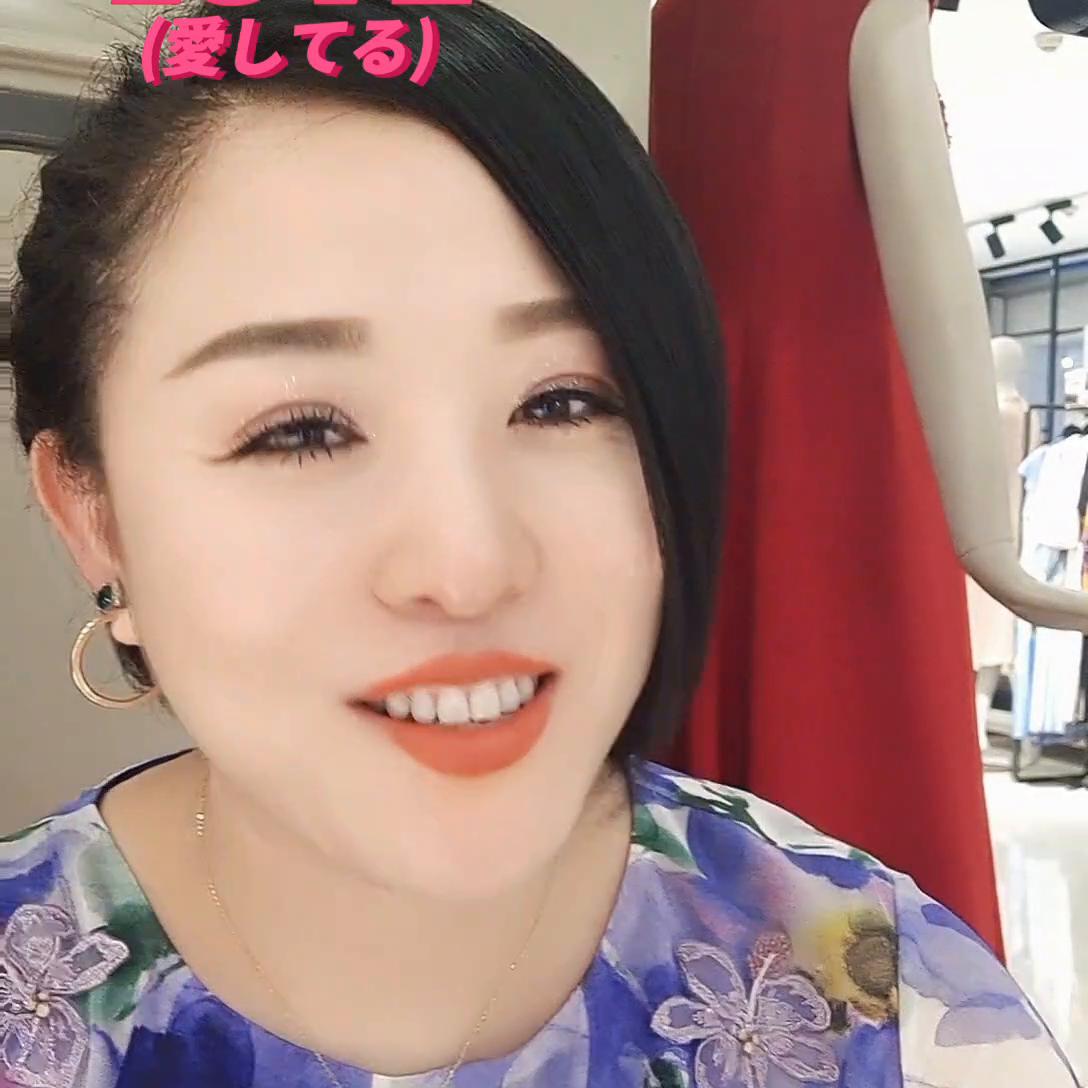 一套好的衣服能让你美得不动声色,真值女装