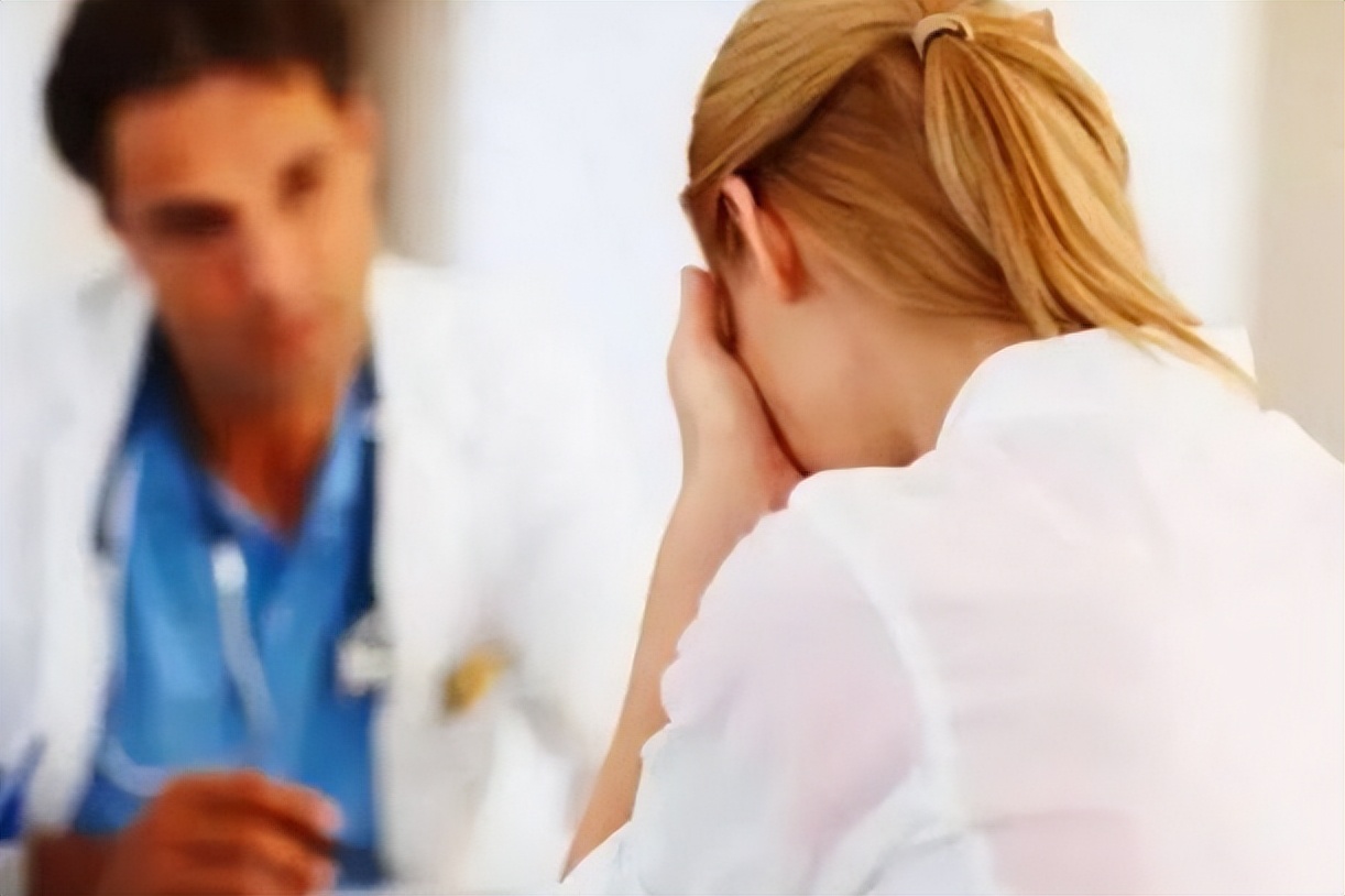 女人“下面”的毛毛变白，是因为*生活性**过少吗？