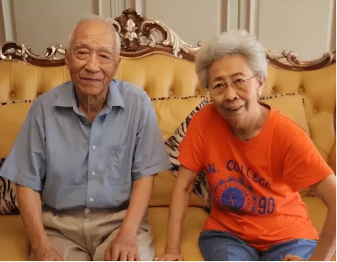 于谦60亩马场被拆，*迁拆**款高达4亿？本人笑着回应：别胡说八道