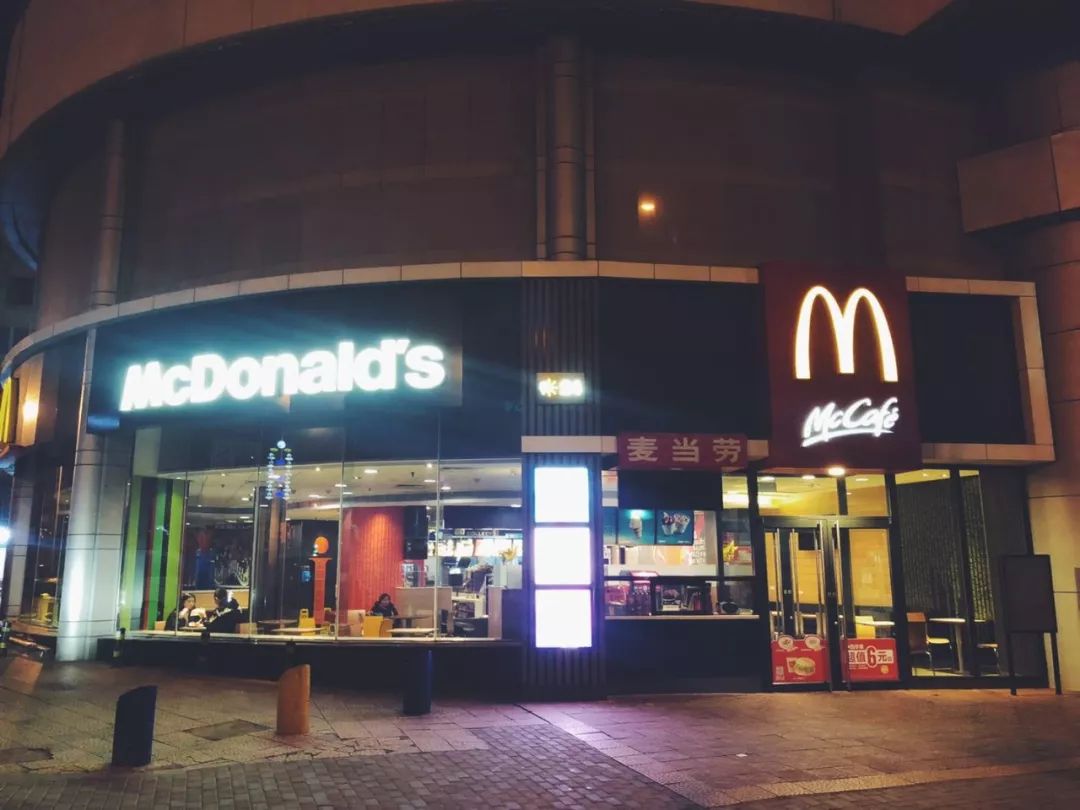 凌晨四点的心酸无人能懂,凌晨四点半的青岛