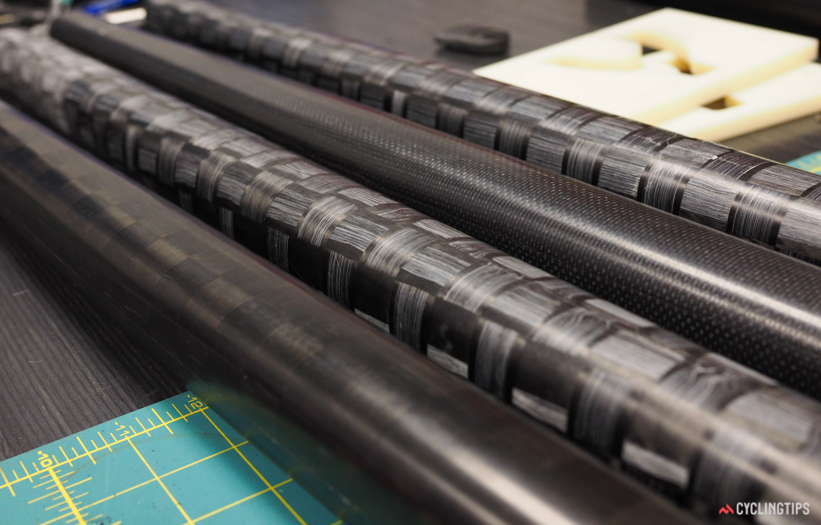 碳纤维车架制作过程,碳纤维车架多久能生产出来