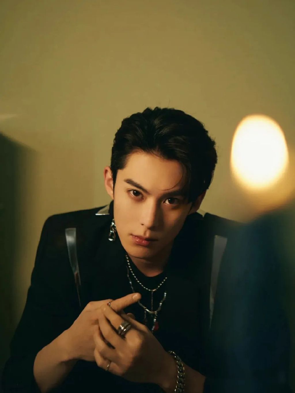 男士头发稀少适合剪什么发型,35到40岁的男士发型怎么剪