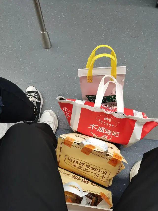 深圳兴起反向代购热潮,深圳“反向代购”走红