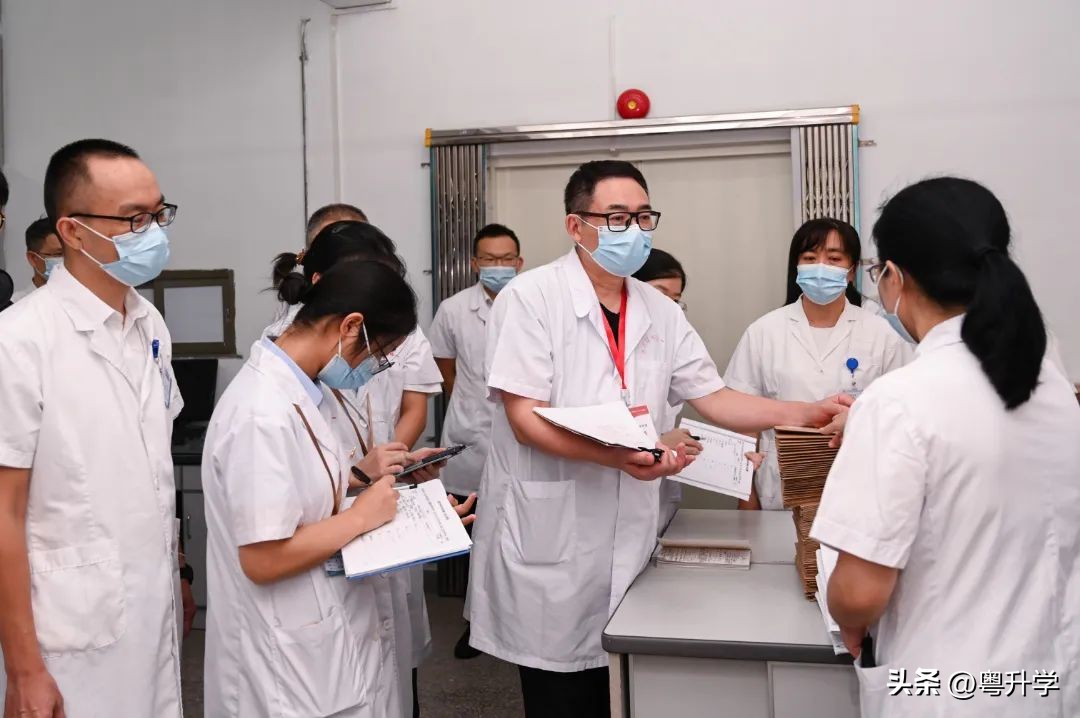 喜讯！粤东首家！汕头大学医学院第一附属医院通过新标准三甲复审