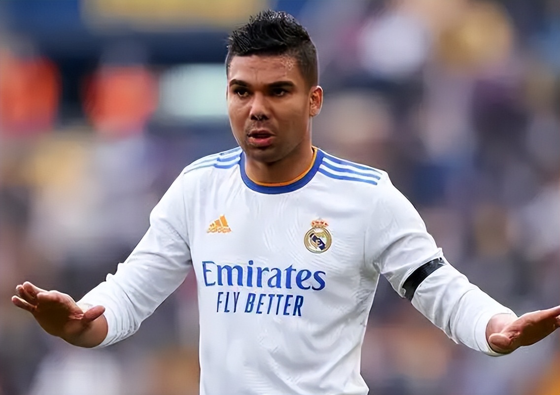 曼联球员卡塞米罗个人资料,卡塞米罗在曼联年薪