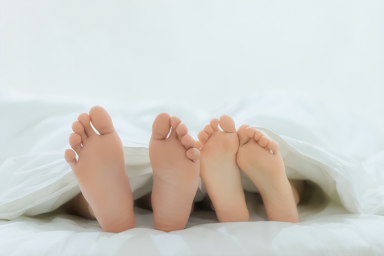 阴虱是什么？为啥有人好端端就染上了？医生：离不开5个传播途径