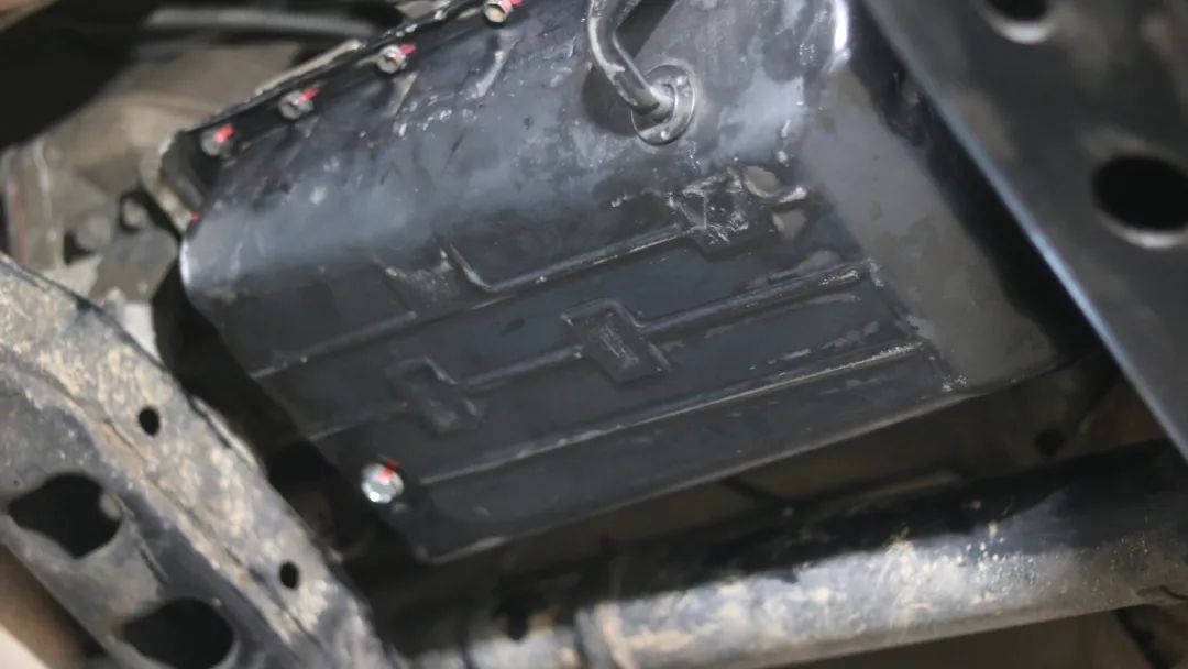 老款八十年代丰田霸道,经典丰田霸道老车翻新复活