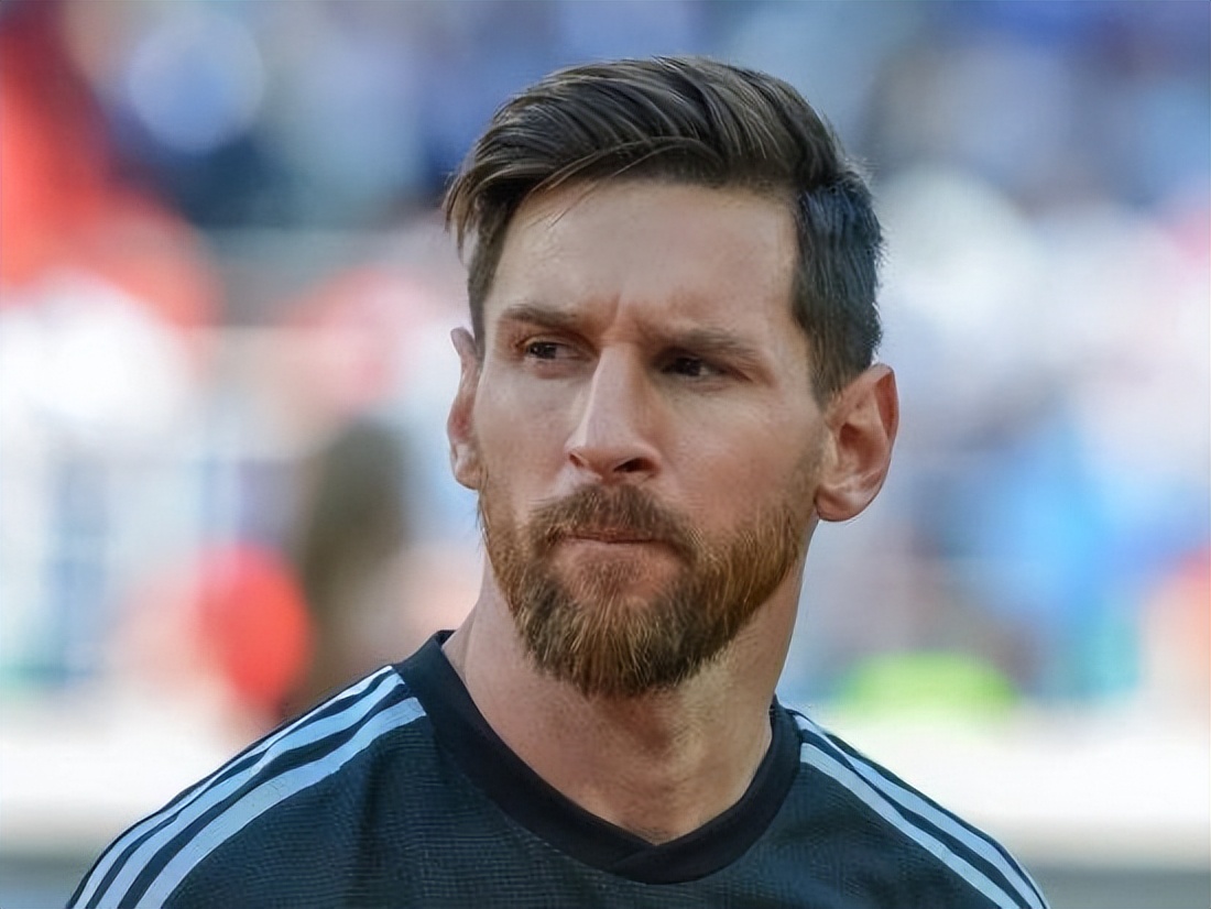 梅西暖心故事,巨星梅西背后的故事