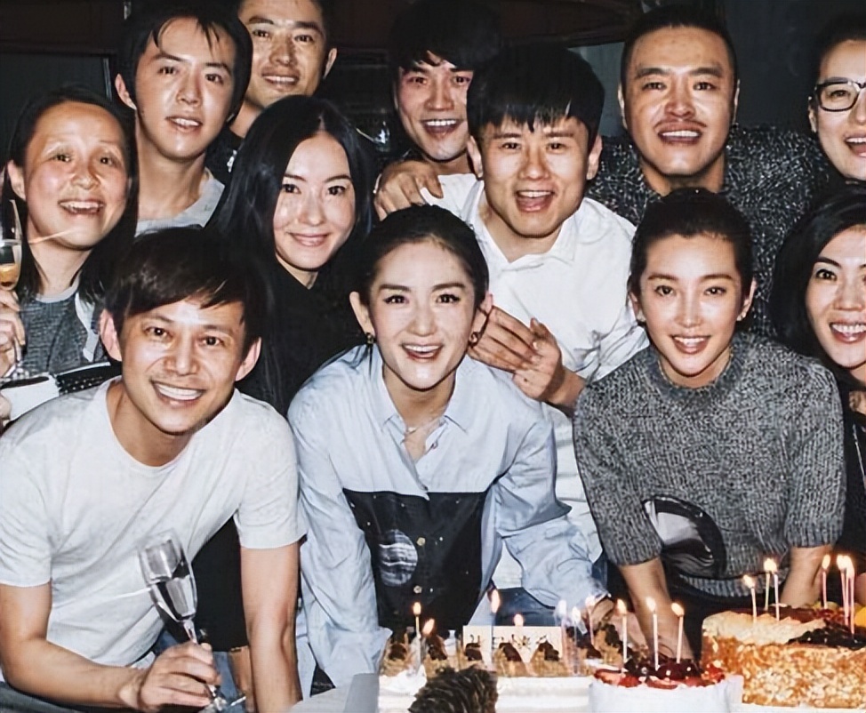 从顶流陨落的明星,从顶流明星到阶下囚