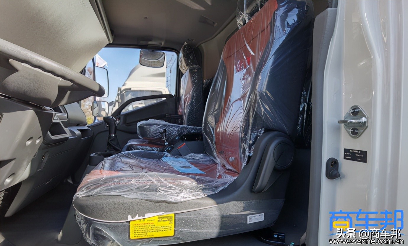从外观、内饰再到底盘，冷链1号帅铃冰博士到底强在哪里？