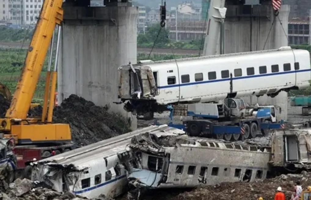 温州动车事故2岁小女孩获救,11年前温州动车事故中失去父母