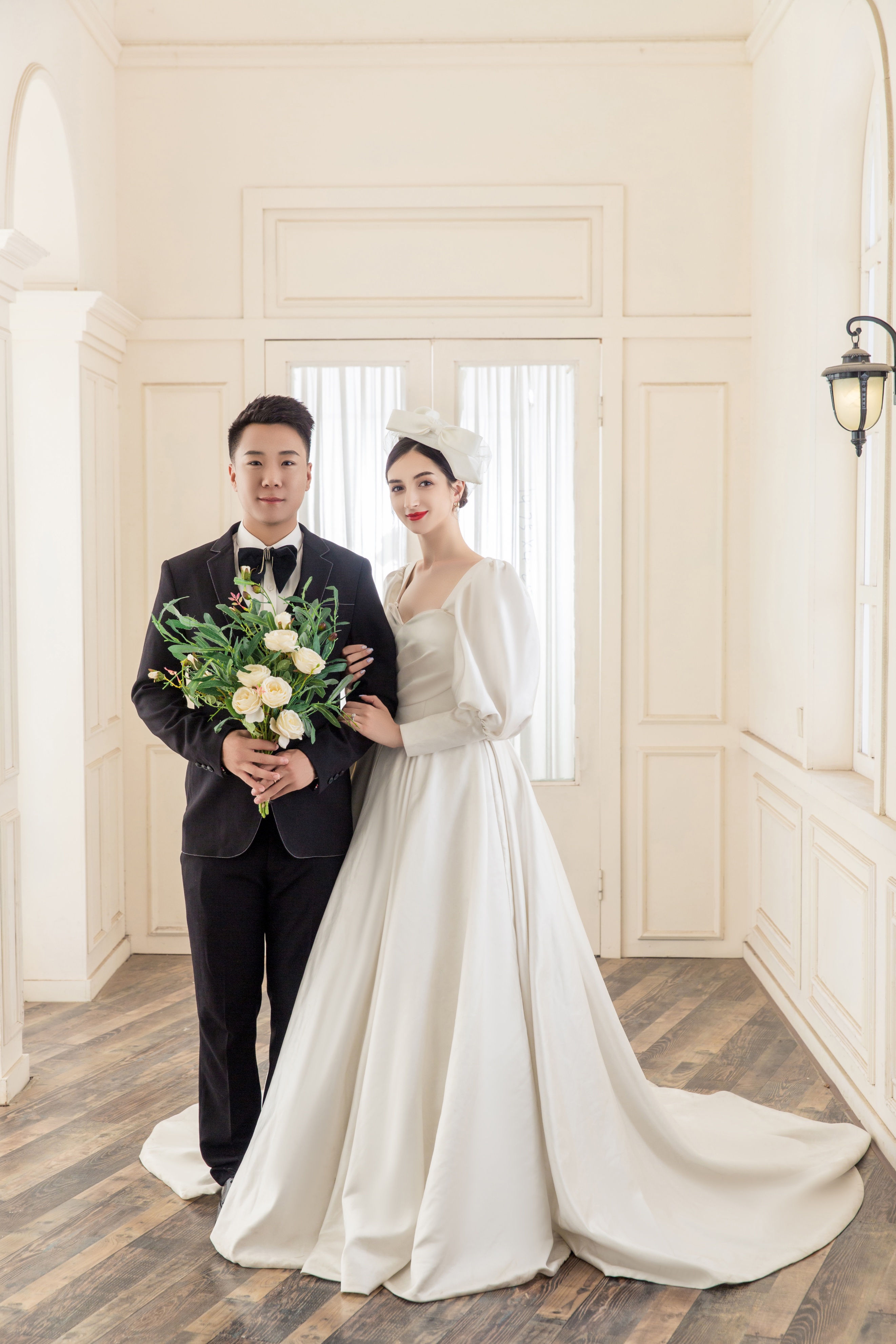 富二代娶乌克兰媳妇,天津小伙带乌克兰妻子丈母娘回国