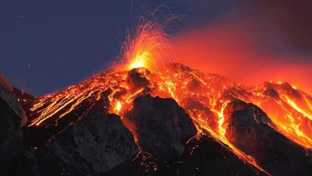 火山爆发人们怎么办,对火山爆发的防护与自救