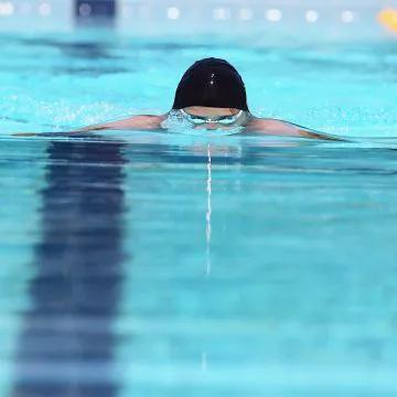 初学游泳者学哪种游泳最好,初学游泳者