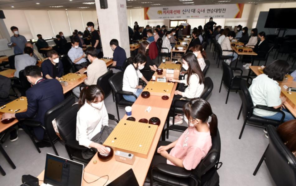 韩国第十六回男女打擂绅士队从爷爷变成大叔淑女队金恩持搭末班车