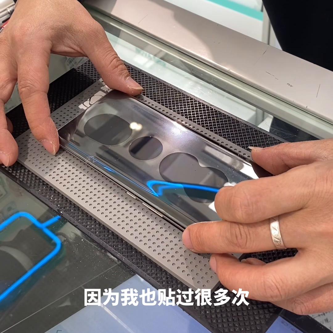 手机裂屏能贴uv钢化膜吗,二手曲面屏手机能贴uv膜吗