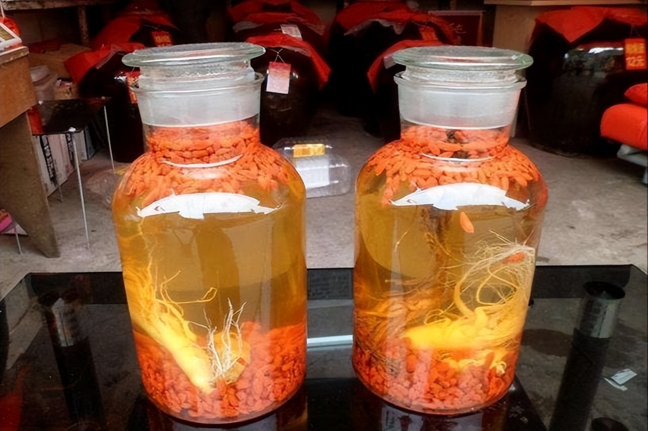 白酒行家五种评价,好喝又不贵的10款平价白酒推荐