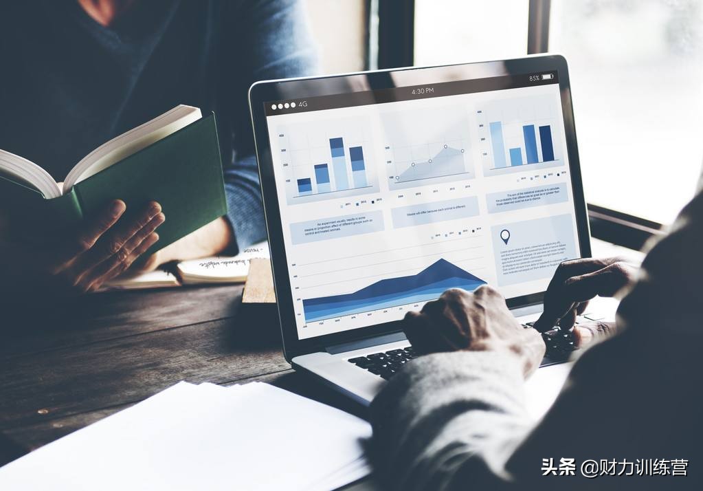 白手起家到亿万富翁算逆天改命,白手起家逆天改命