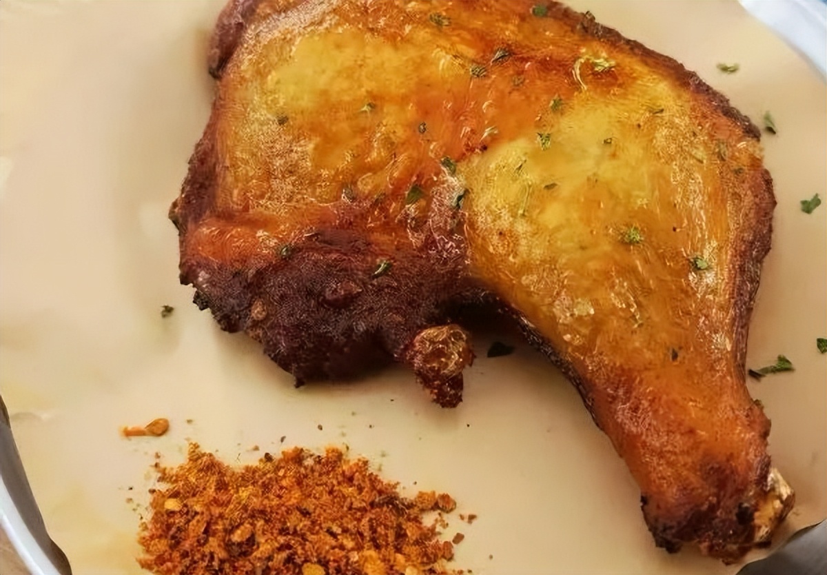 【夜市梦想家】学平面设计的她在南宁平西路开炸串店！爸妈鼓励：想做就去做