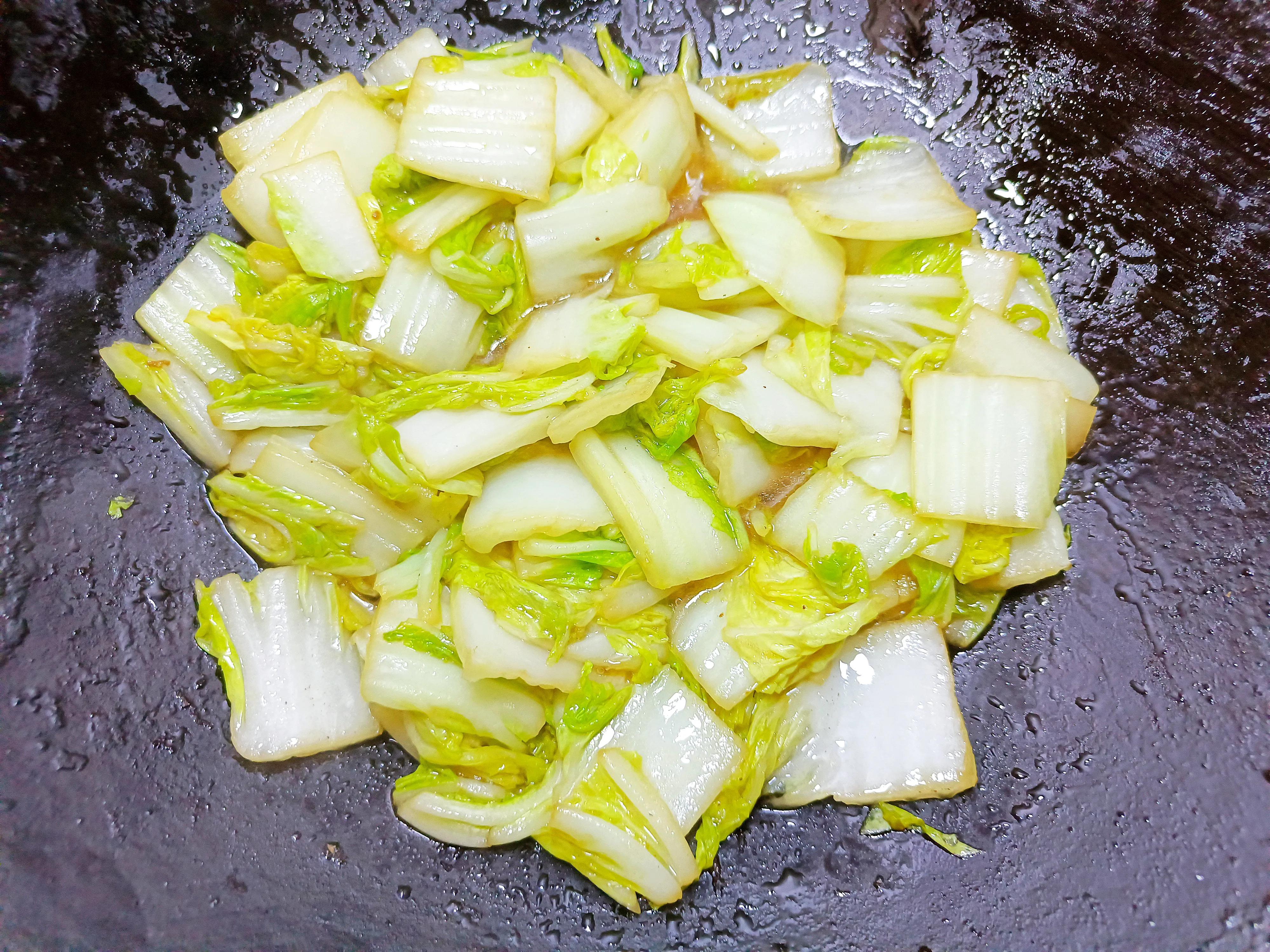 不小心“阳了”吃什么好？建议多吃“3白2绿1红”，助你早日康复