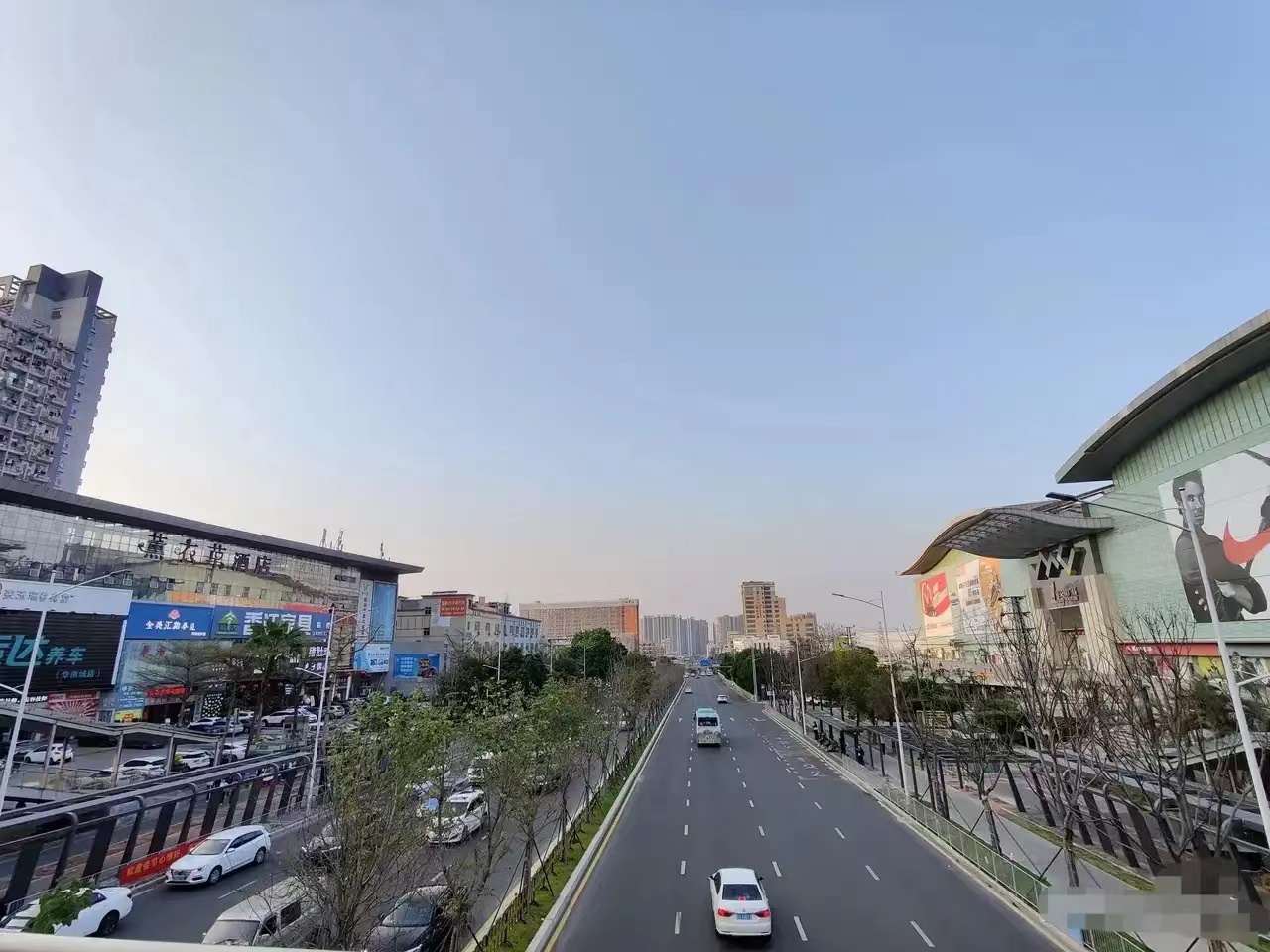 便民市场做干果一年大概赚多少,摆摊卖干果生意好做吗