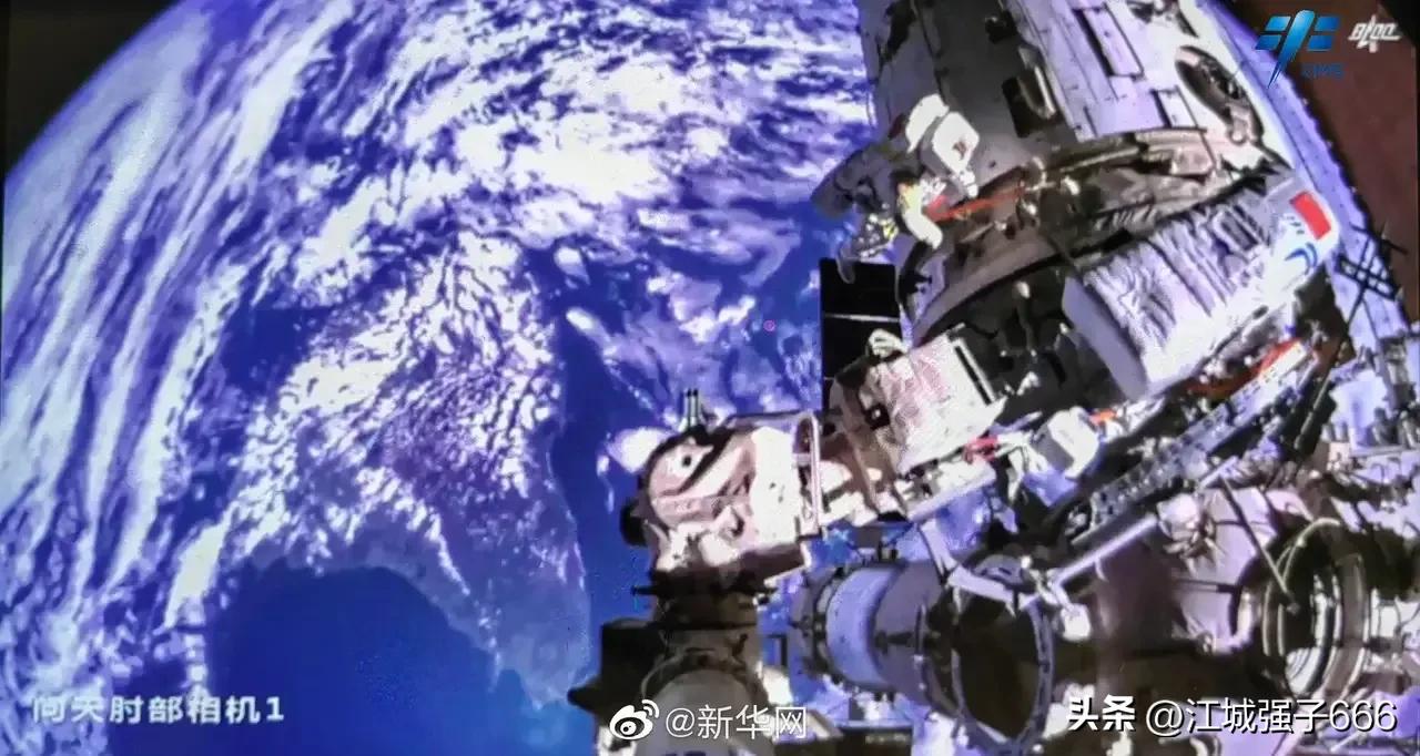 神十四航天员出舱,神十四航天员太空出舱图片