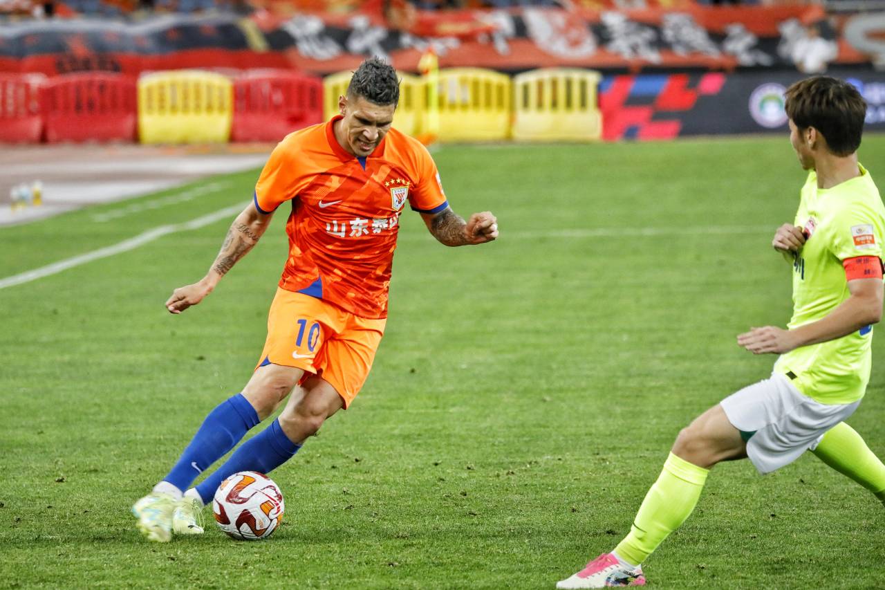 泰山队对阵大连人，赛前时间安排确定，崔康熙带队冲3连胜