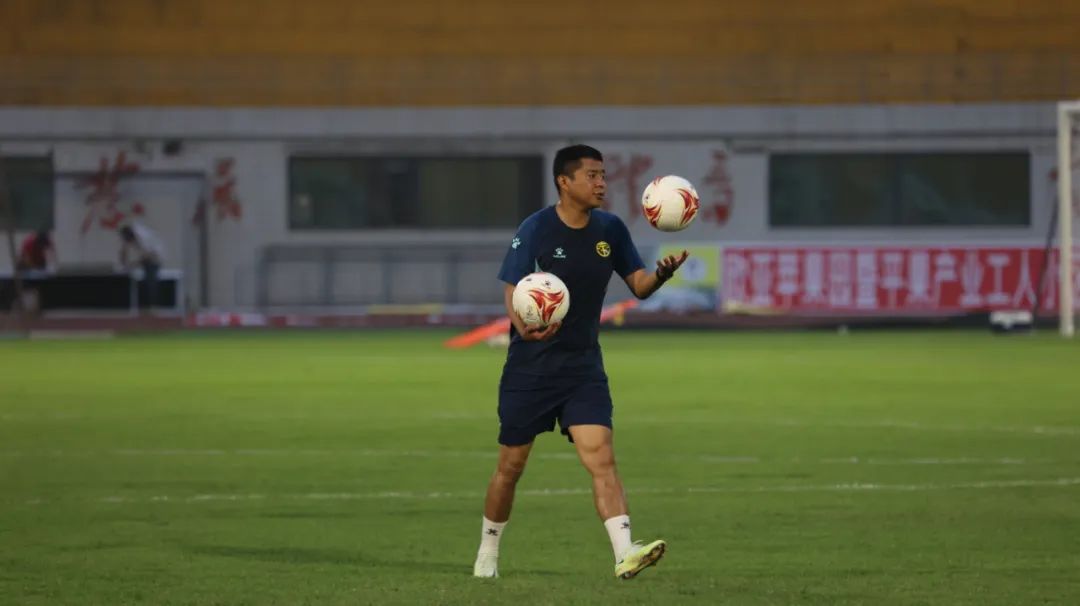 36岁少帅率队领跑中甲：我追求的是效率足球！