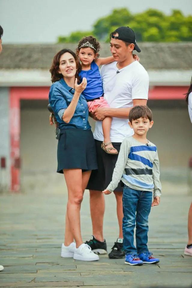 刘烨和妻子是如何相识的,刘烨荧幕情侣