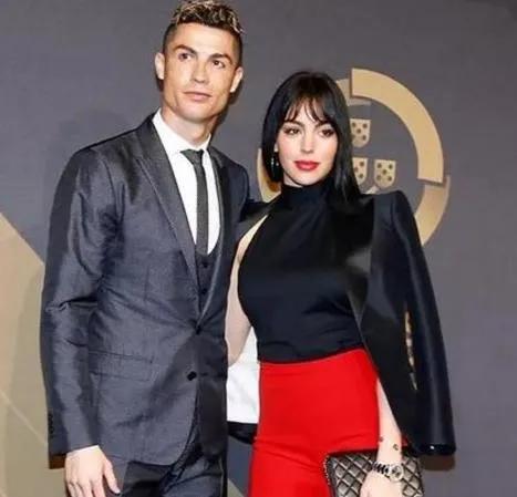 卡塔尔世界杯梅西c罗对战名场面,卡塔尔世界杯c罗和梅西