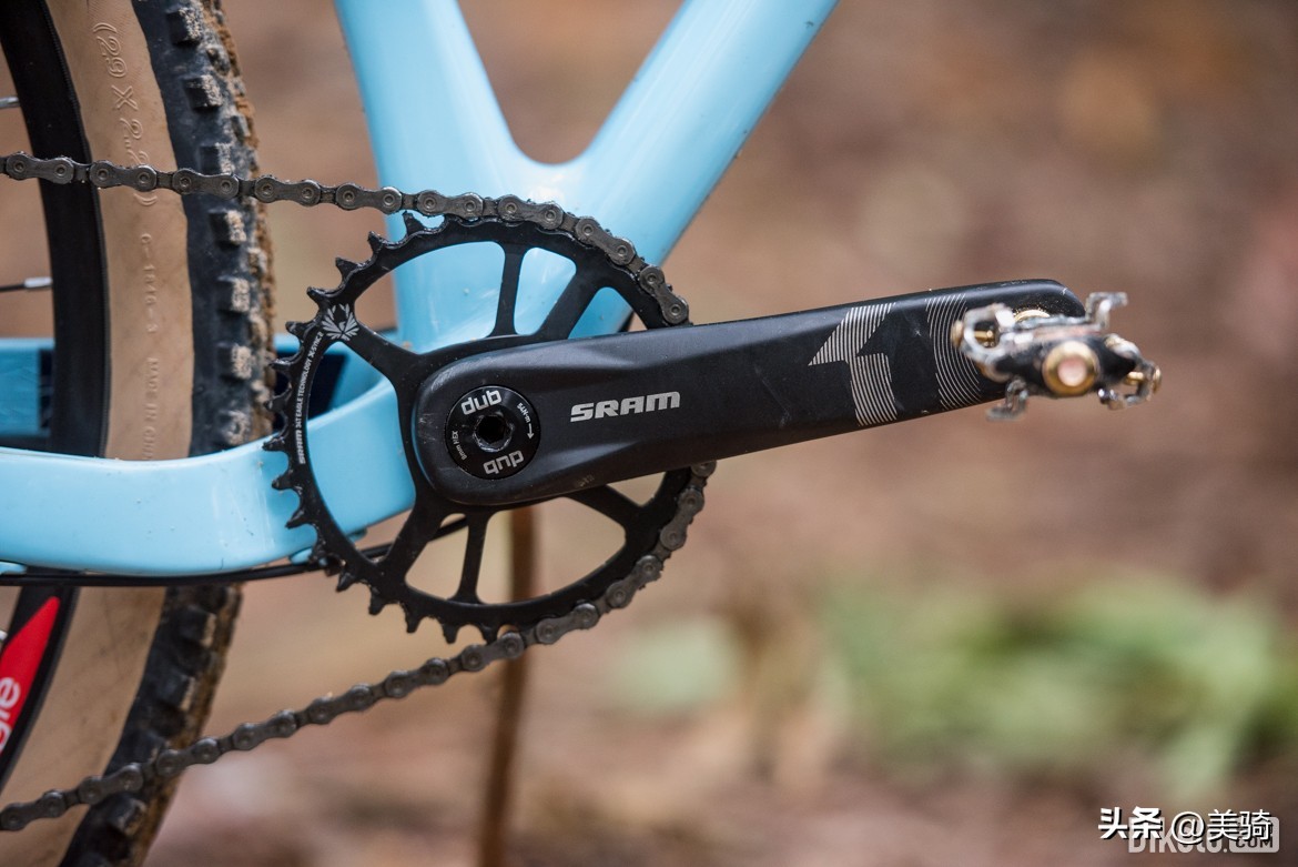 迪卡侬race900山地车测评,迪卡侬rockrider530山地车