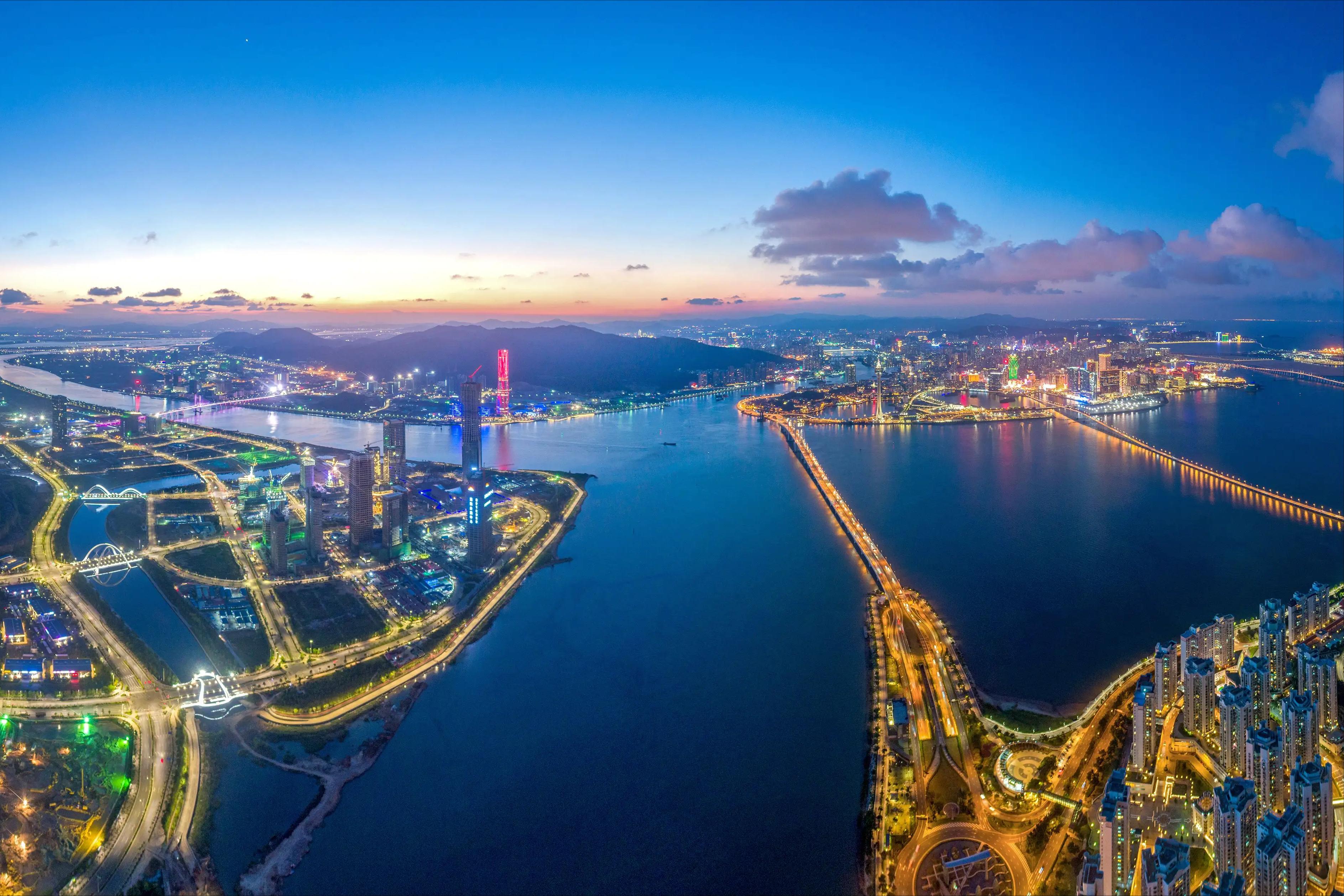 上百架飞机飞往中国,一夜之间500架飞机