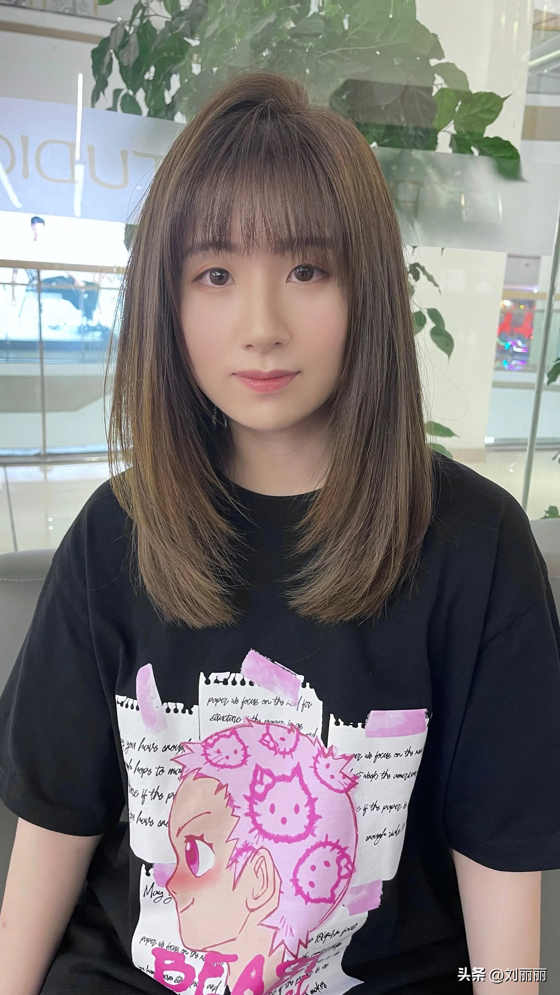 头发造型女中长发最新款,今年流行的头发造型女短发