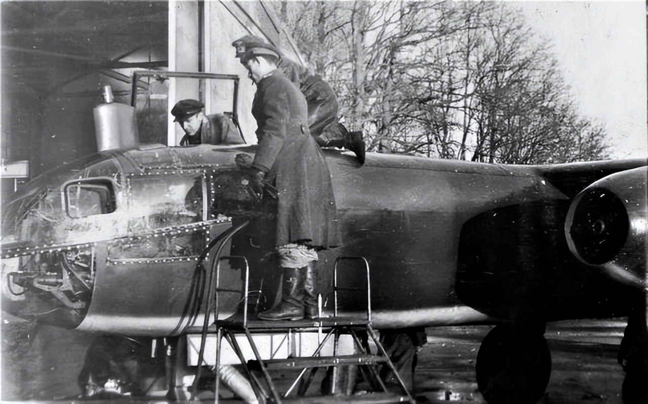 希特勒的“喷气重锤”——二战德国Ar-234喷气式轰炸机全传