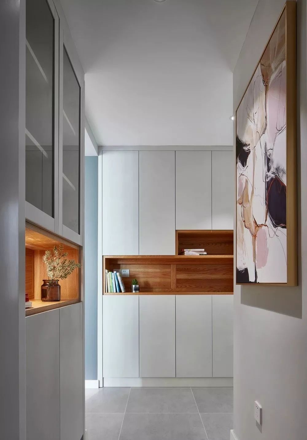 把闲置的地方利用起来,把一个小角落改造成房间