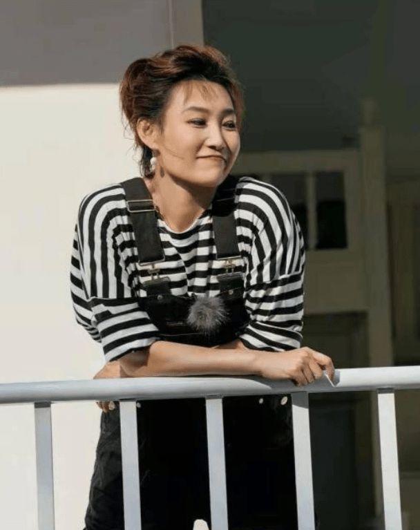 李梓萌从沈阳走出的主持人,李梓萌央视主持人的抖音号