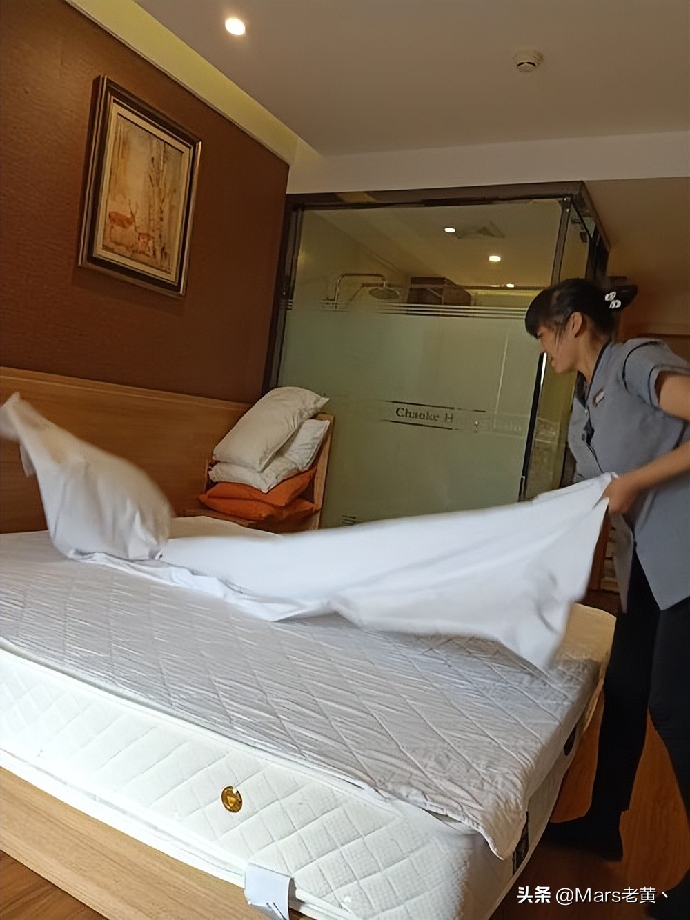 鸭脖事件涉事学校吃出大虫,鸭脖事件异物确认是鼠头